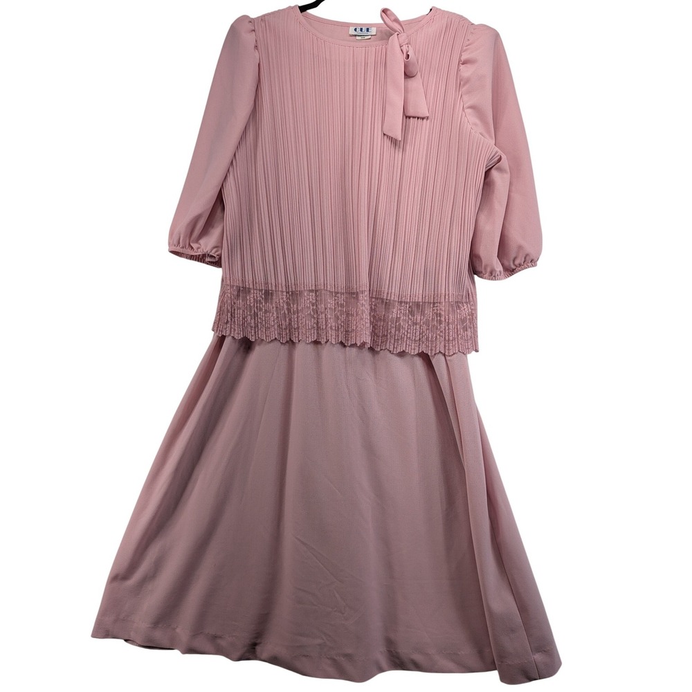 Cue Fashions Vintage Pink Pleated Lace Trim‎ Midi Dress 16W Made in USA Pussybow